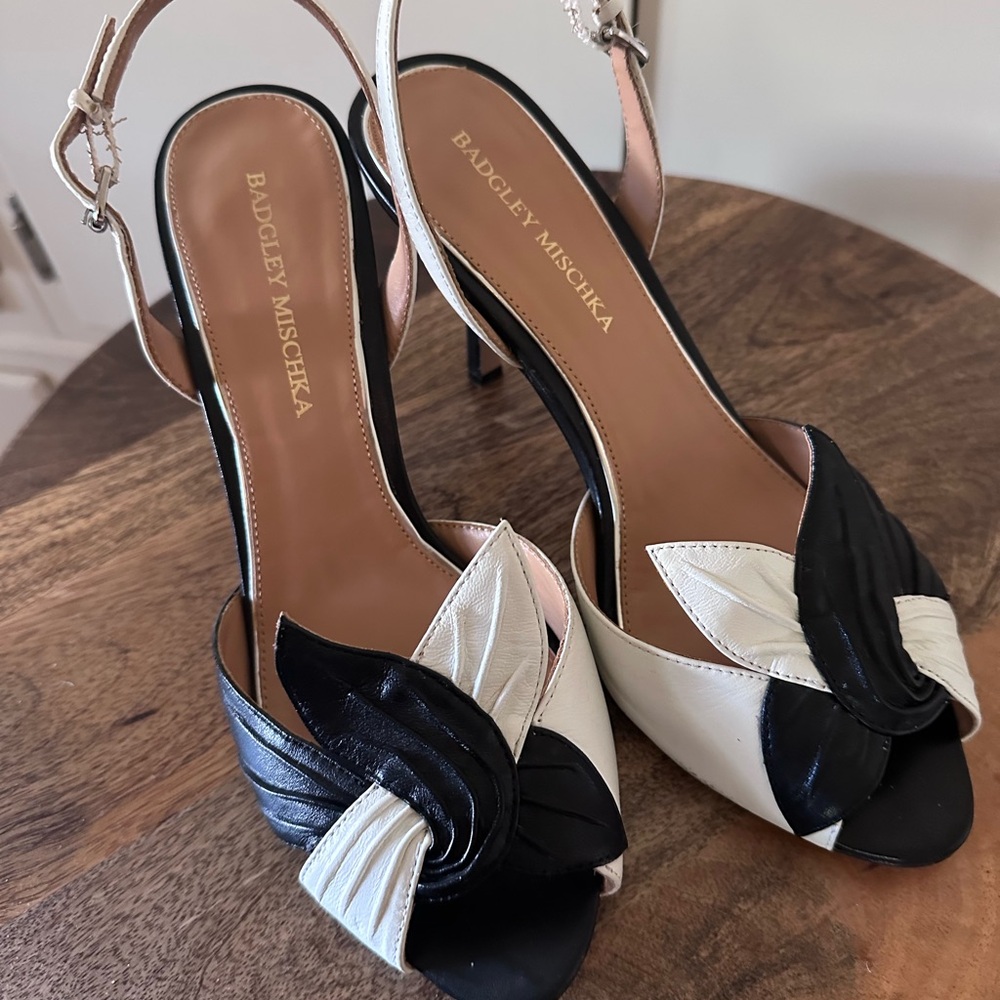 Badgley Mischka Two-Tone Black and Cream Heels
